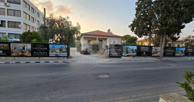 Three bedroom apartment in Paphos Center