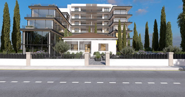 Three bedroom apartment in Paphos Center