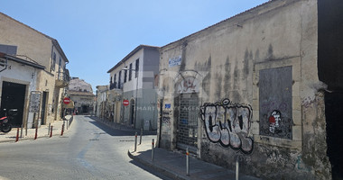 Listed Shop in In The Historical District For Sale