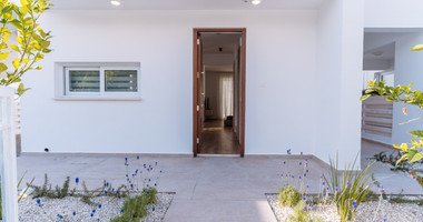 Luxury Coastal Villa with Four Bedrooms, in Peyia with Private Pool, Panoramic Views for sale