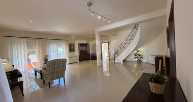 RENT: FULLY RENOVATED FOUR BEDROOM DETACHED HOUSE WITH LARGE GARDEN IN CENTRAL LIMASSOL