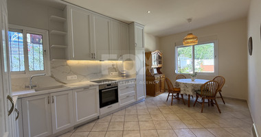 RENT: FULLY RENOVATED FOUR BEDROOM DETACHED HOUSE WITH LARGE GARDEN IN CENTRAL LIMASSOL