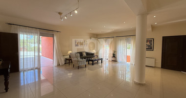 RENT: FULLY RENOVATED FOUR BEDROOM DETACHED HOUSE WITH LARGE GARDEN IN CENTRAL LIMASSOL