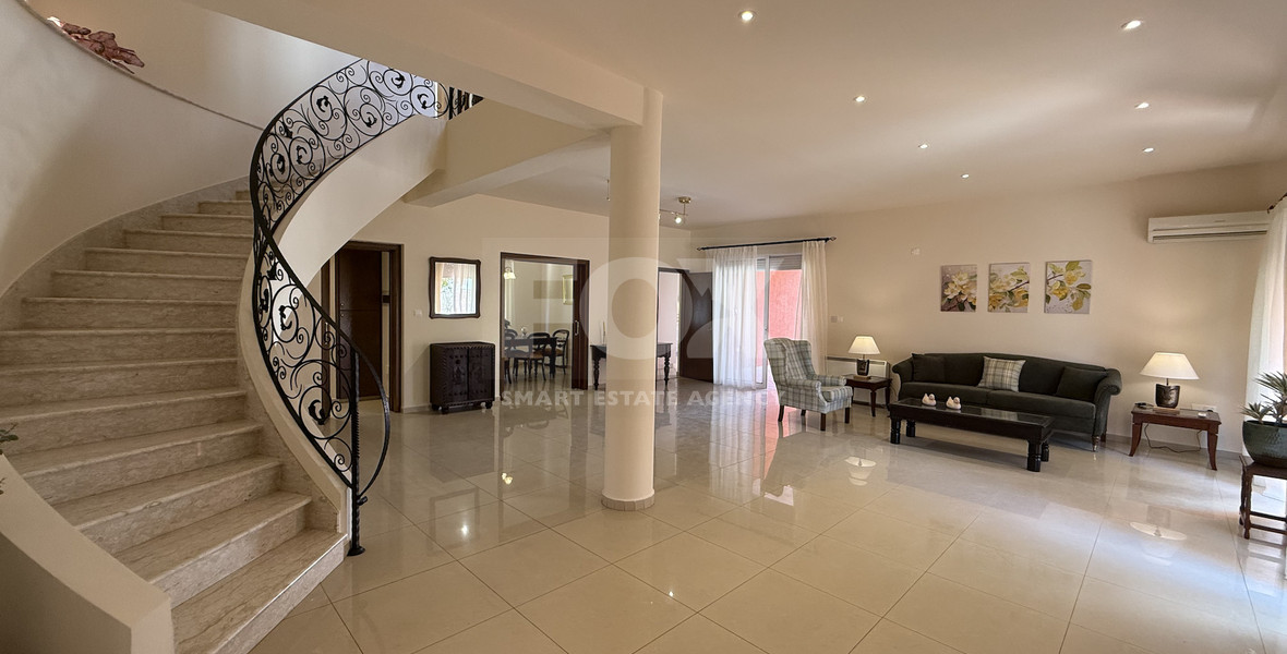RENT: FULLY RENOVATED FOUR BEDROOM DETACHED HOUSE WITH LARGE GARDEN IN CENTRAL LIMASSOL