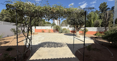 RENT: FULLY RENOVATED FOUR BEDROOM DETACHED HOUSE WITH LARGE GARDEN IN CENTRAL LIMASSOL