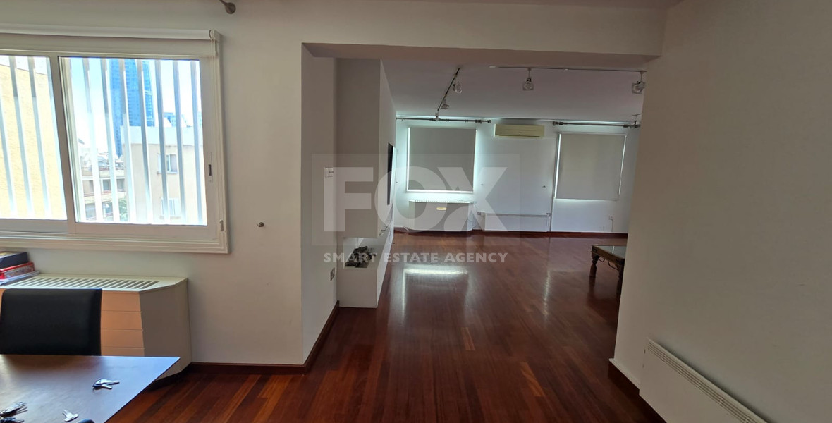 Spacious Three Bedroom Apartment In Neapoli For Rent