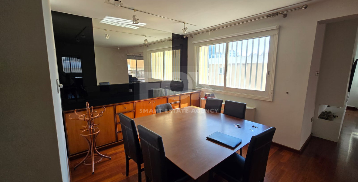 Spacious Three Bedroom Apartment In Neapoli For Rent