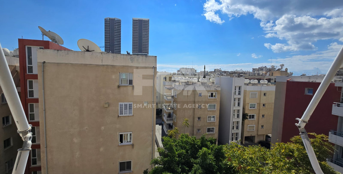 Spacious Three Bedroom Apartment In Neapoli For Rent