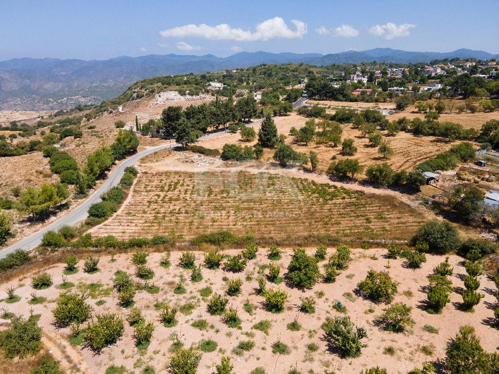 Residential Field for Sale in Fyti, Paphos – 7,358m² Plot in Zone H3 Ideal for Development