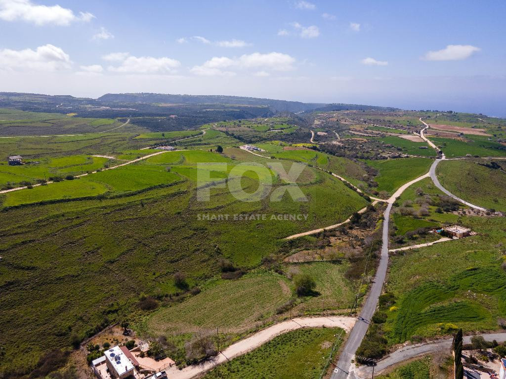 Scenic land for sale in Pano Arodes, Paphos District – ideal for building primary or holiday homes in a peaceful location near amenities.
