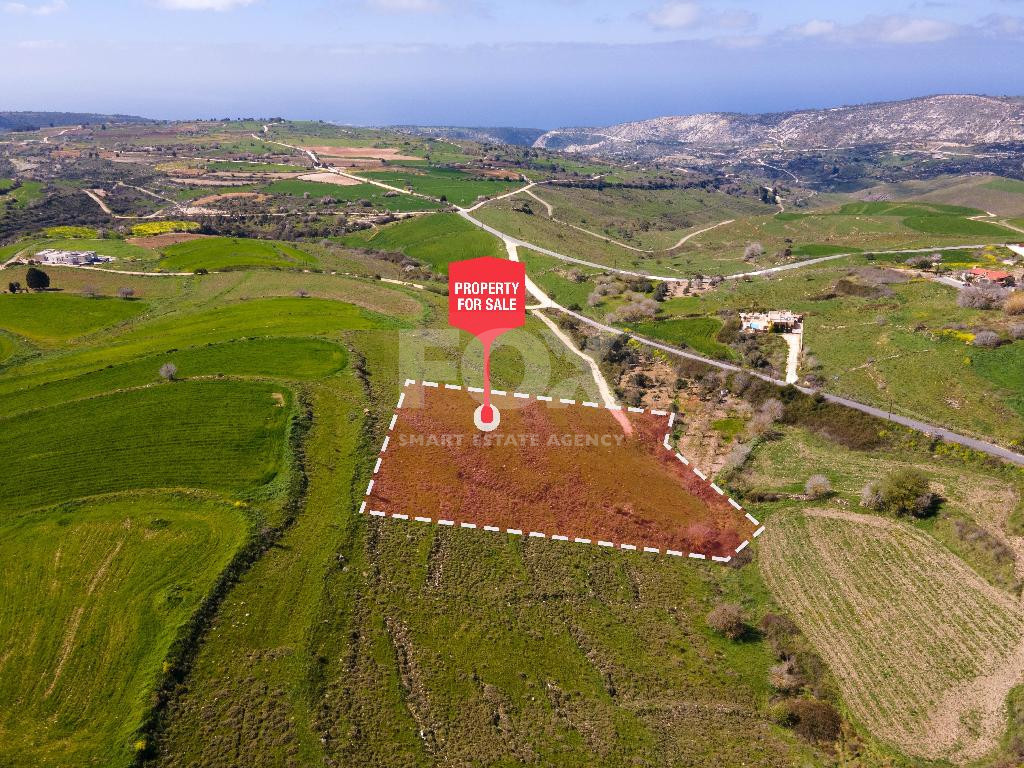 Scenic land for sale in Pano Arodes, Paphos District – ideal for building primary or holiday homes in a peaceful location near amenities.