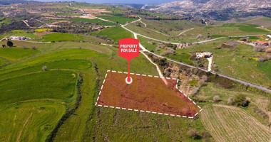 Scenic land for sale in Pano Arodes, Paphos District – ideal for building primary or holiday homes in a peaceful location near amenities.