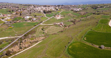 Scenic land for sale in Pano Arodes, Paphos District – ideal for building primary or holiday homes in a peaceful location near amenities.