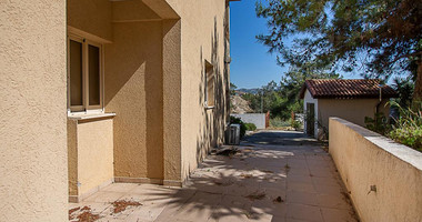 For Sale 3 Bedroom Two-Storey Detached House with Large Plot & Swimming Pool – Pissouri, Limassol