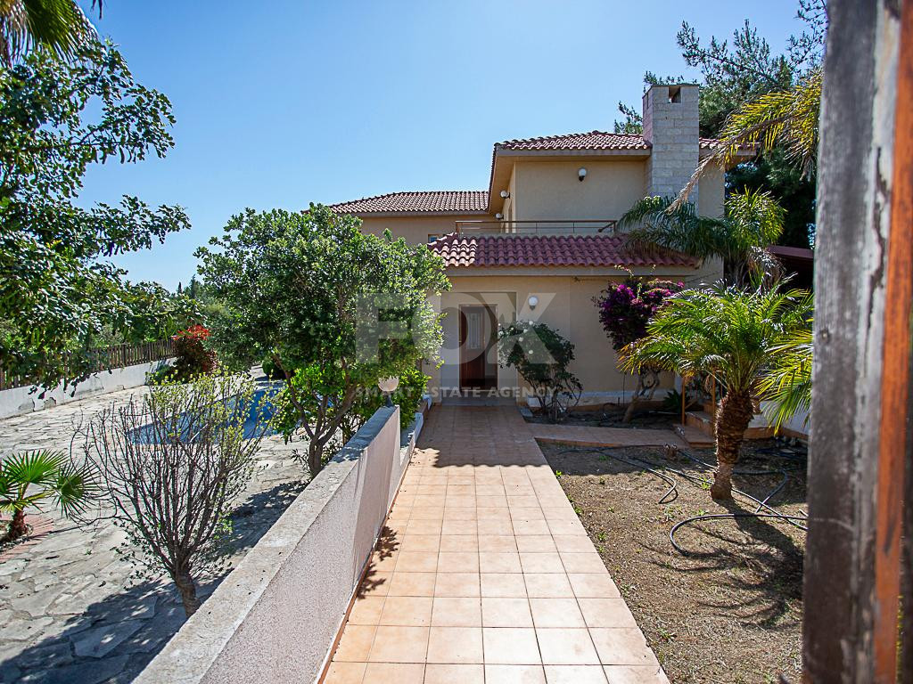 For Sale 3 Bedroom Two-Storey Detached House with Large Plot & Swimming Pool – Pissouri, Limassol