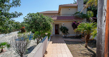 For Sale 3 Bedroom Two-Storey Detached House with Large Plot & Swimming Pool – Pissouri, Limassol