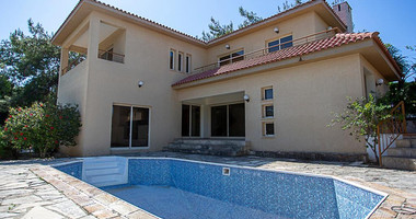 For Sale 3 Bedroom Two-Storey Detached House with Large Plot & Swimming Pool – Pissouri, Limassol
