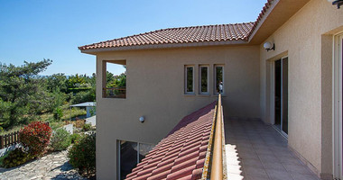 For Sale 3 Bedroom Two-Storey Detached House with Large Plot & Swimming Pool – Pissouri, Limassol