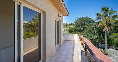 For Sale 3 Bedroom Two-Storey Detached House with Large Plot & Swimming Pool – Pissouri, Limassol