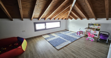 Spacious-Modern Design Five Bedroom Detached House in Kolossi