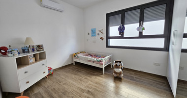 Spacious-Modern Design Five Bedroom Detached House in Kolossi