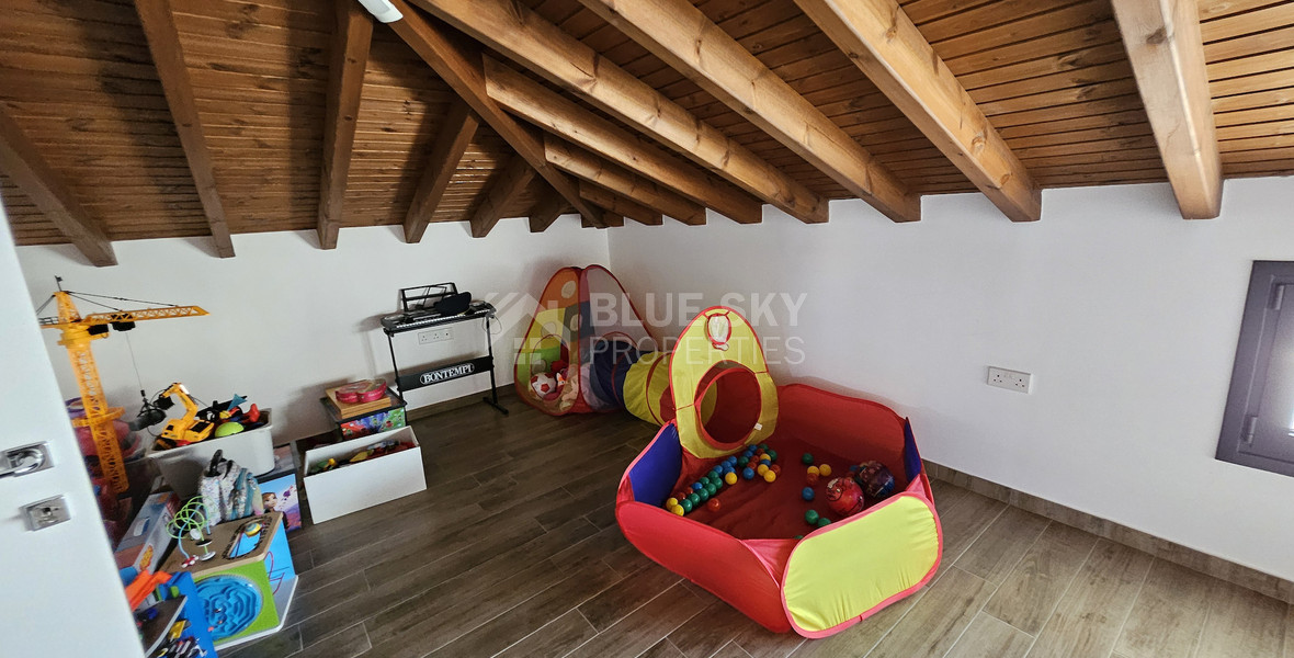 Spacious-Modern Design Five Bedroom Detached House in Kolossi