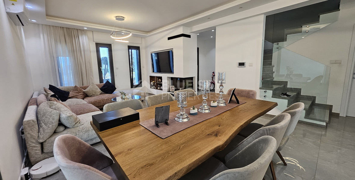 Spacious-Modern Design Five Bedroom Detached House in Kolossi