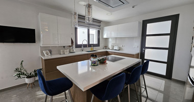 Spacious-Modern Design Five Bedroom Detached House in Kolossi