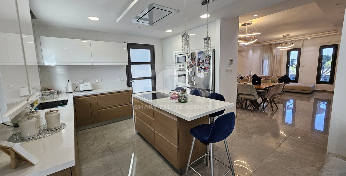 Spacious-Modern Design Five Bedroom Detached House in Kolossi