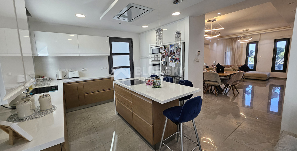 Spacious-Modern Design Five Bedroom Detached House in Kolossi