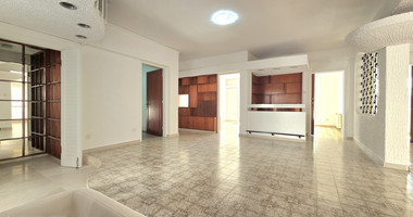 Spacious  four bedroom apartment with  fireplace charm and two large verandas for rent in Katholiki Limassol