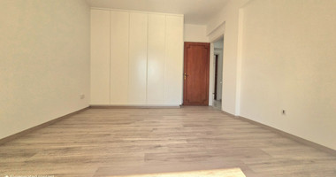 Spacious  four bedroom apartment with  fireplace charm and two large verandas for rent in Katholiki Limassol