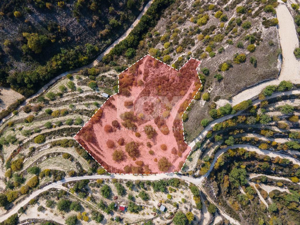 Land for Sale in Koili Community of Paphos, in a Prime Location Near Village Center