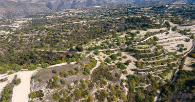 Land for Sale in Koili Community of Paphos, in a Prime Location Near Village Center