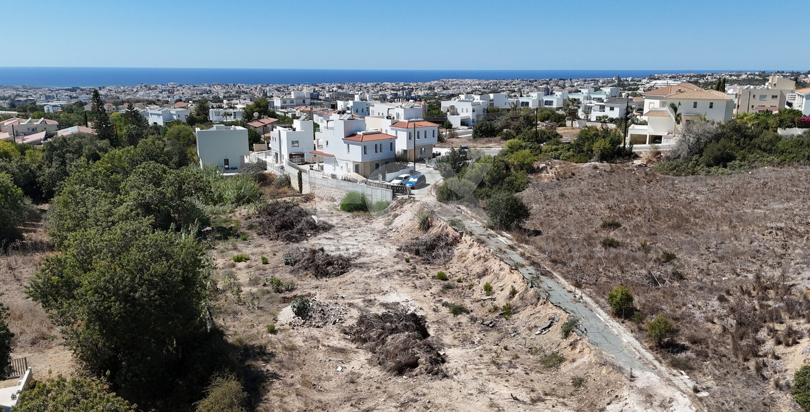 Modern two bedroom apartment in Konia, Paphos with Pool & Sea Views