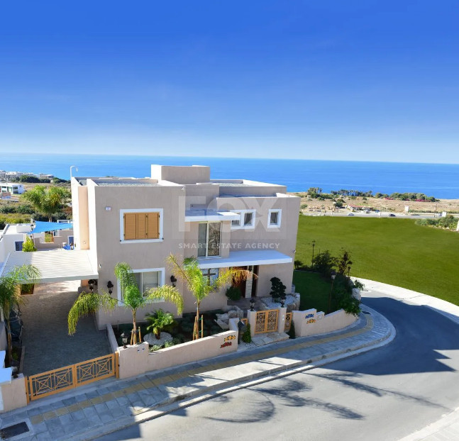 Luxury four Bedroom Coastal Villa for Sale in Chloraka, Paphos – Panoramic Sea Views & Private Pool