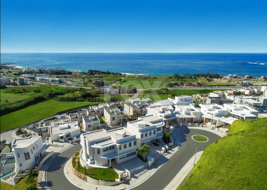 Luxury four Bedroom Coastal Villa for Sale in Chloraka, Paphos – Panoramic Sea Views & Private Pool