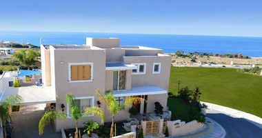 Luxury four Bedroom Coastal Villa for Sale in Chloraka, Paphos – Panoramic Sea Views & Private Pool