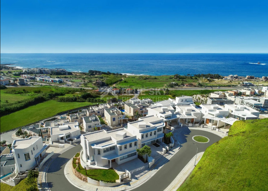 Luxury four Bedroom Coastal Villa for Sale in Chloraka, Paphos – Panoramic Sea Views & Private Pool