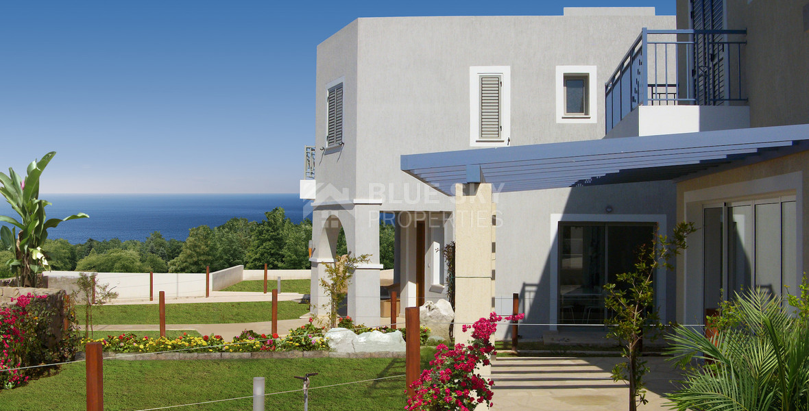 Luxury four Bedroom Coastal Villa for Sale in Chloraka, Paphos – Panoramic Sea Views & Private Pool