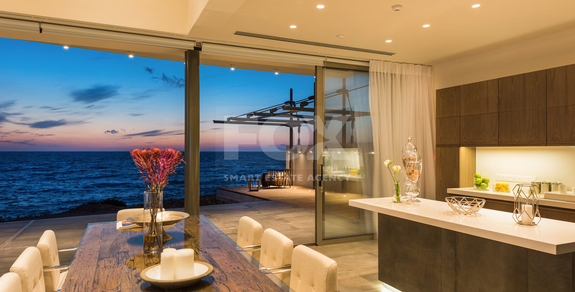 Four bedroom Luxury Coastal Living on the Golden Mile – Exclusive Seaside Residences in a Prime Mediterranean Location