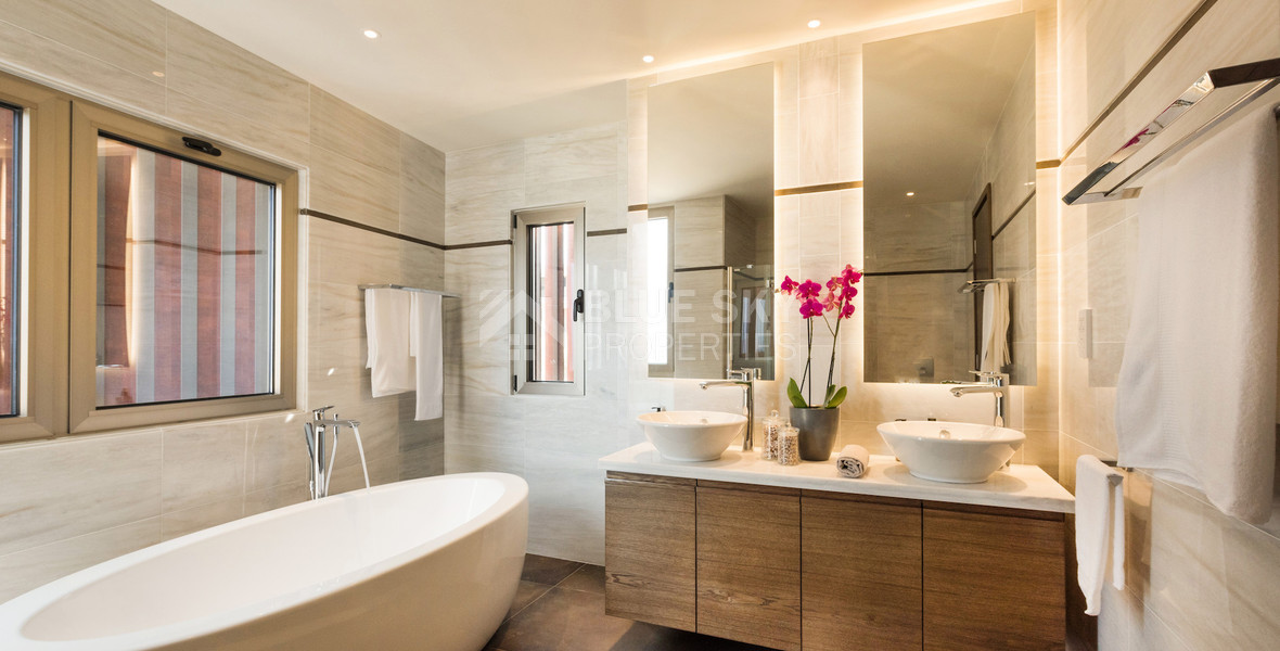 Four bedroom Luxury Coastal Living on the Golden Mile – Exclusive Seaside Residences in a Prime Mediterranean Location