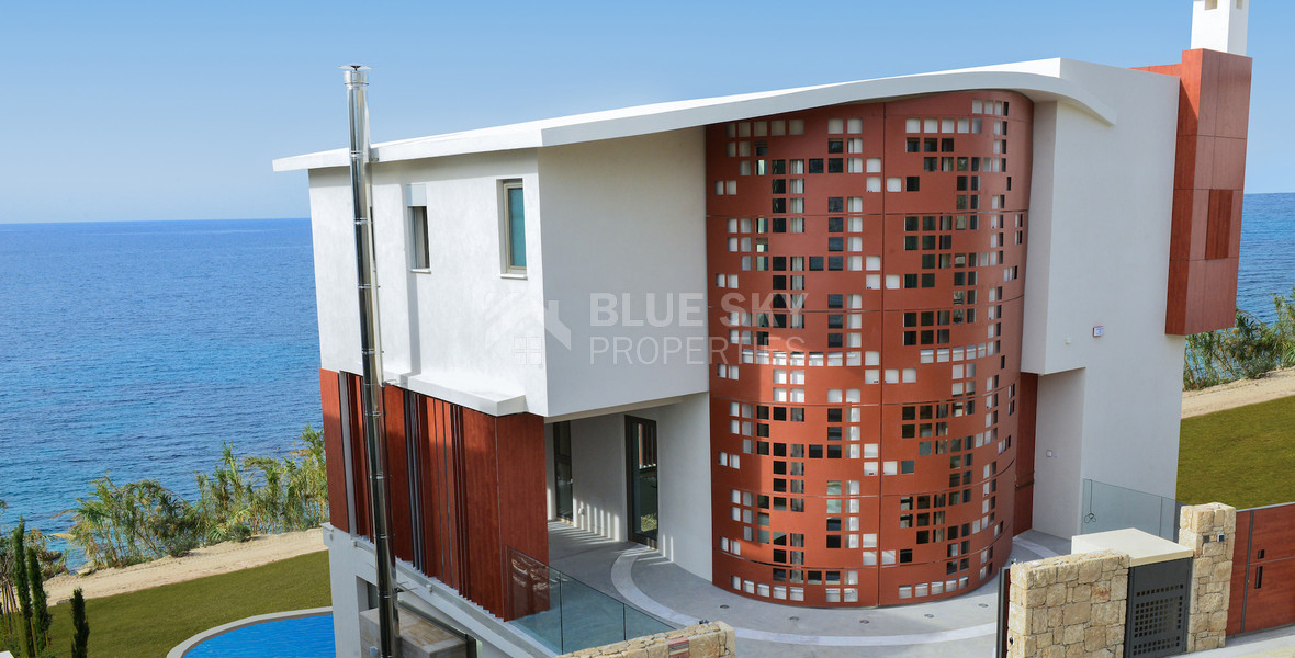 Four bedroom Luxury Coastal Living on the Golden Mile – Exclusive Seaside Residences in a Prime Mediterranean Location