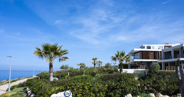 Four bedroom Luxury Coastal Living on the Golden Mile – Exclusive Seaside Residences in a Prime Mediterranean Location
