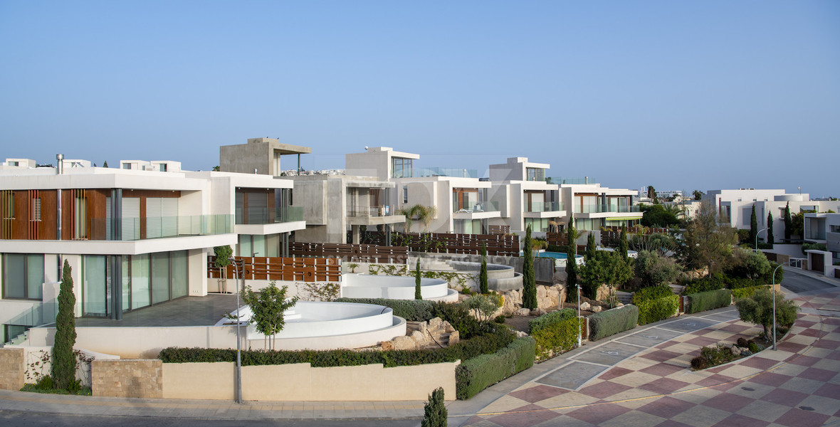 Spacious Four Bedroom Villa in Peaceful Chlorakas Area fors sale