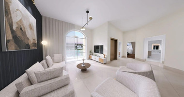 Prestigious five Bedroom Seaside Villa on the Golden Mile, Paphos – Private Pool & Modern Amenities