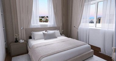 Prestigious five Bedroom Seaside Villa on the Golden Mile, Paphos – Private Pool & Modern Amenities