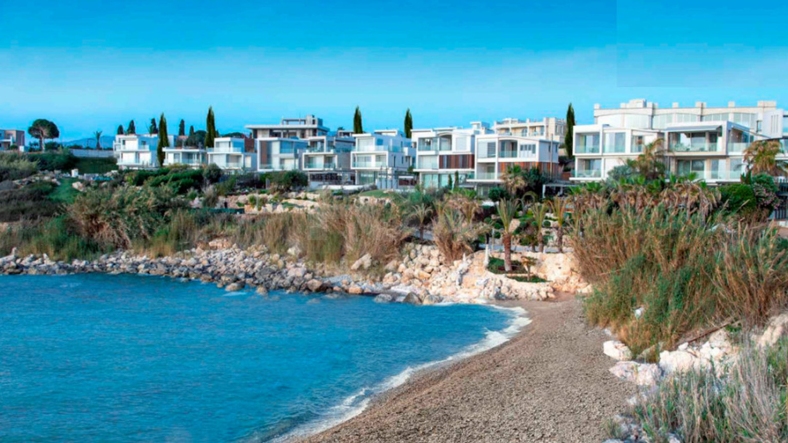 Prestigious five Bedroom Seaside Villa on the Golden Mile, Paphos – Private Pool & Modern Amenities