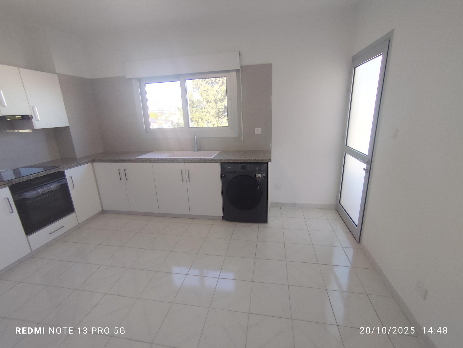 Wohnung 3 Schlafzimmer 130 m² in Demos Agiou Athanasiou, Zypern