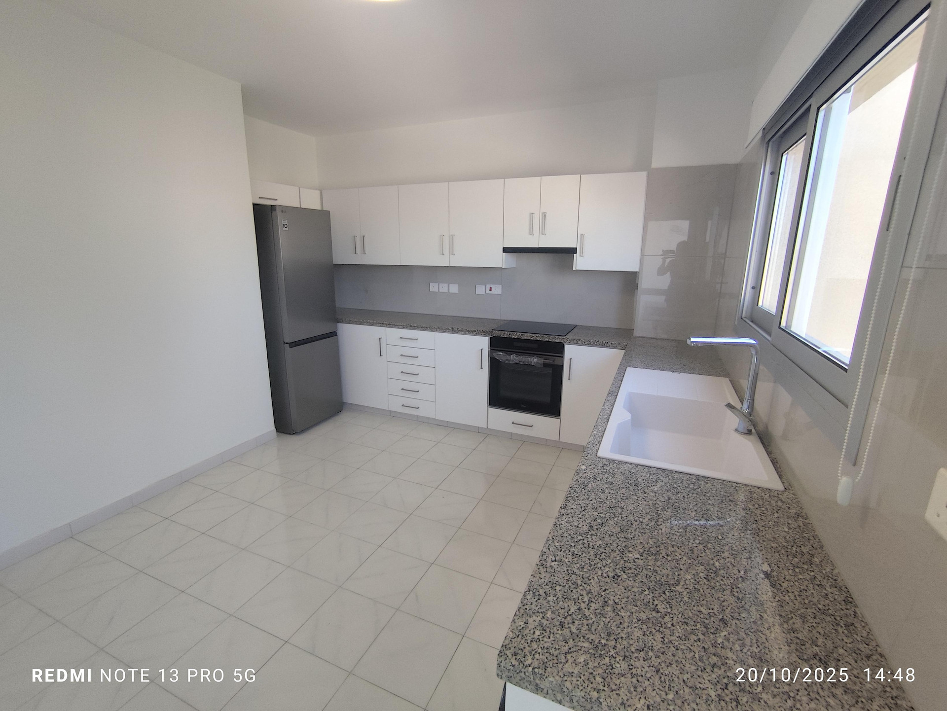 Wohnung 3 Schlafzimmer 130 m² in Demos Agiou Athanasiou, Zypern